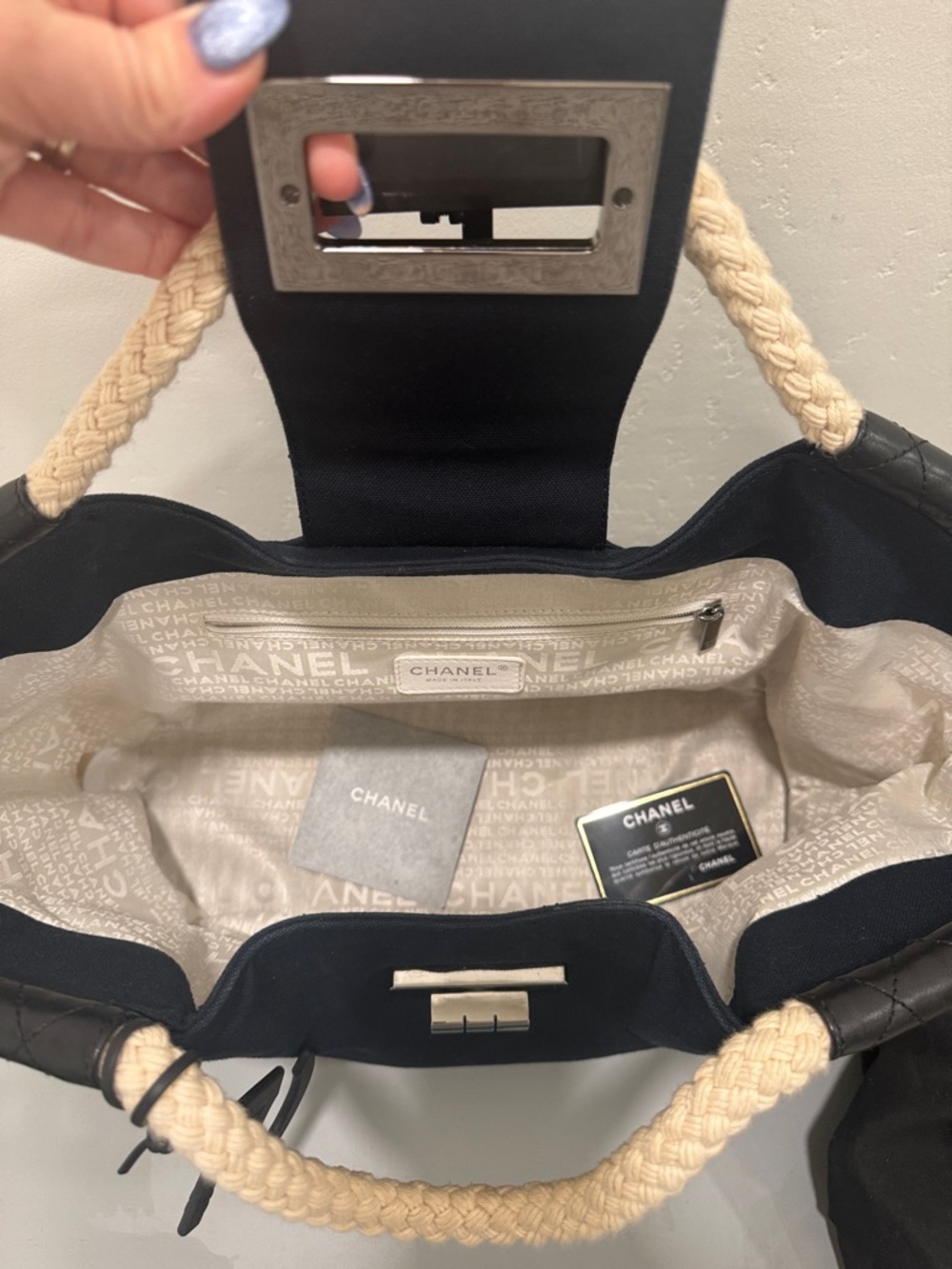 CHANEL Cruise Rope Cabas Tote with Turn-Lock - Picture 7 of 9